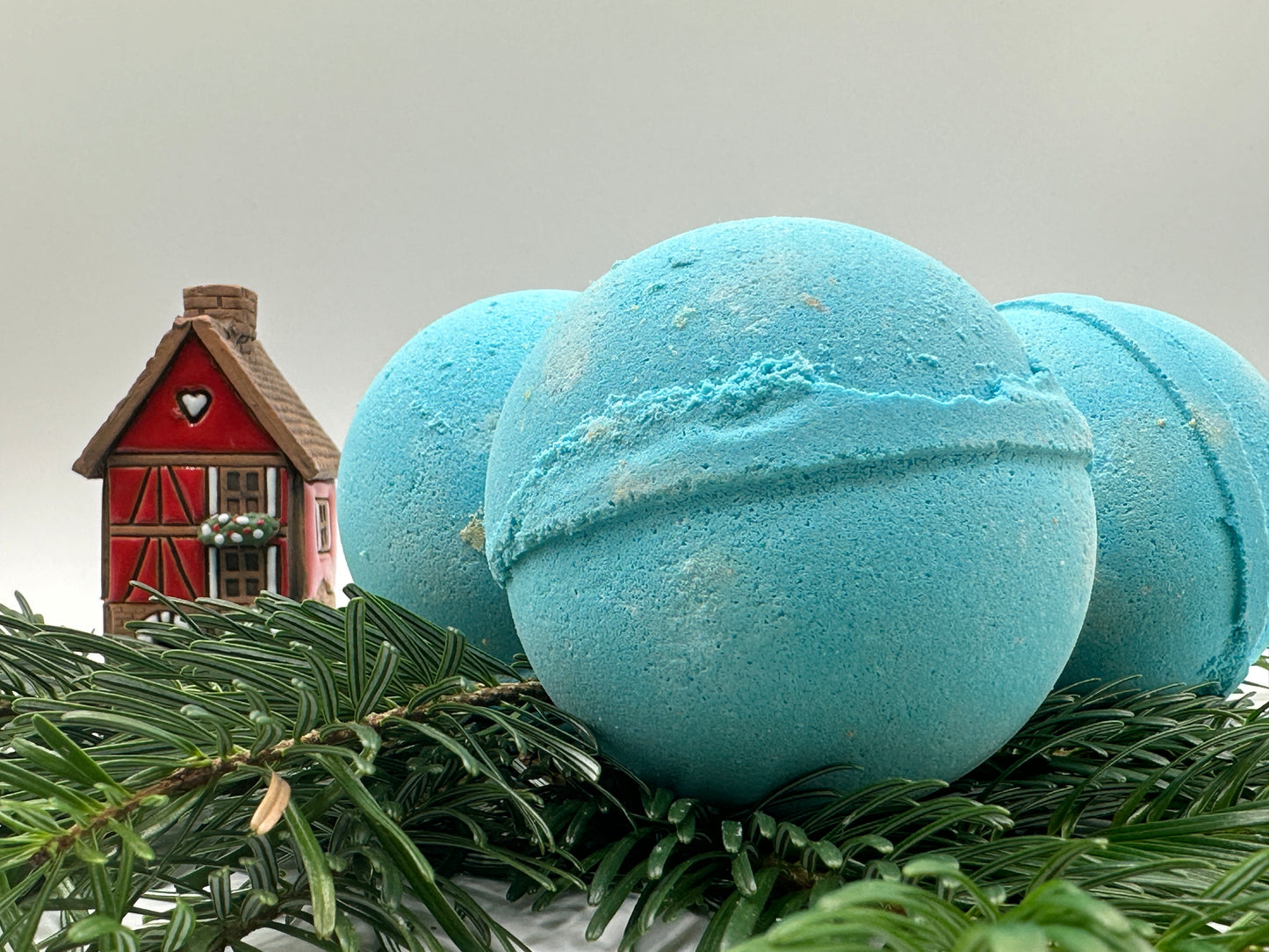 Winter's Treasure Bath Bomb